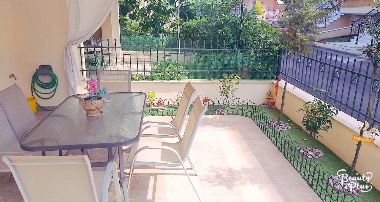 Appartamento Studio Garden Nea Kallikrateia Esterno foto