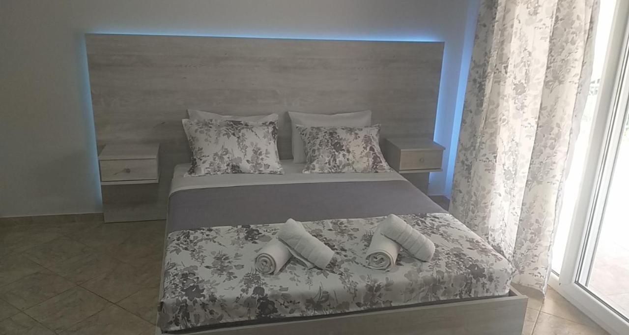 Appartamento Studio Garden Nea Kallikrateia Esterno foto